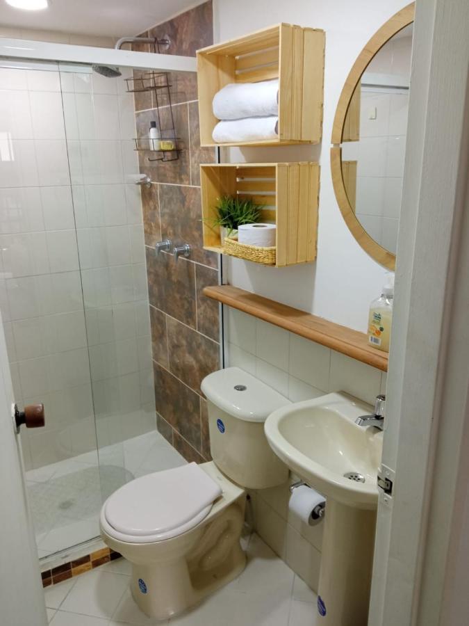 Apartament Acogedor Apartaestudio Ubicado En Laureles Medellín Zewnętrze zdjęcie